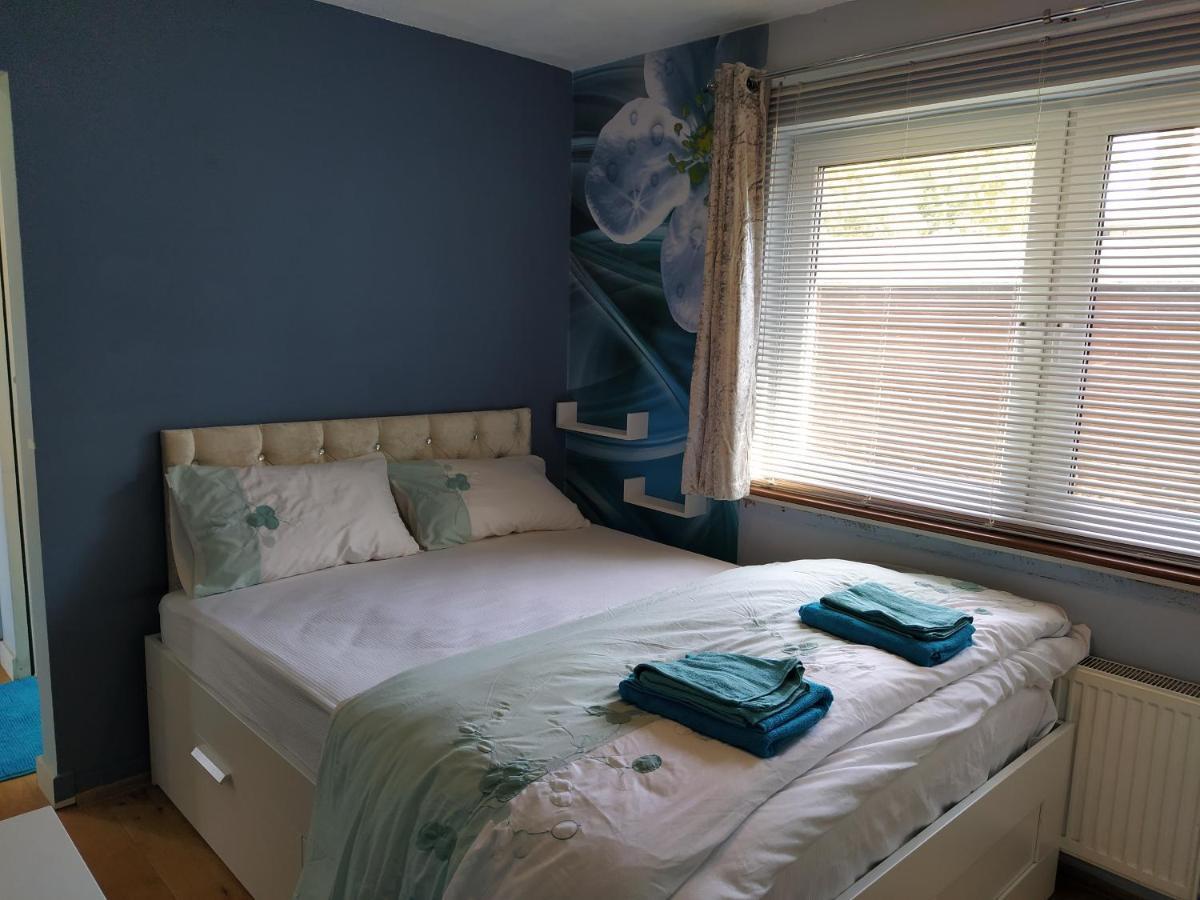 Self Catering Studio Flat Apartment เอดินบะระ ภายนอก รูปภาพ