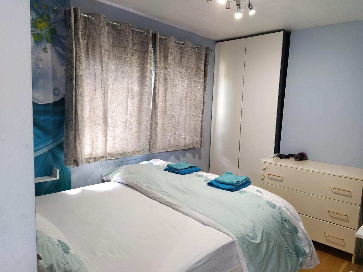 Self Catering Studio Flat Apartment เอดินบะระ ภายนอก รูปภาพ